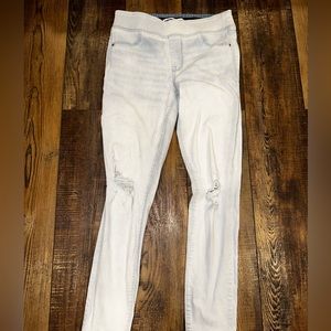 OLD NAVY jeans with Elastic waste band!